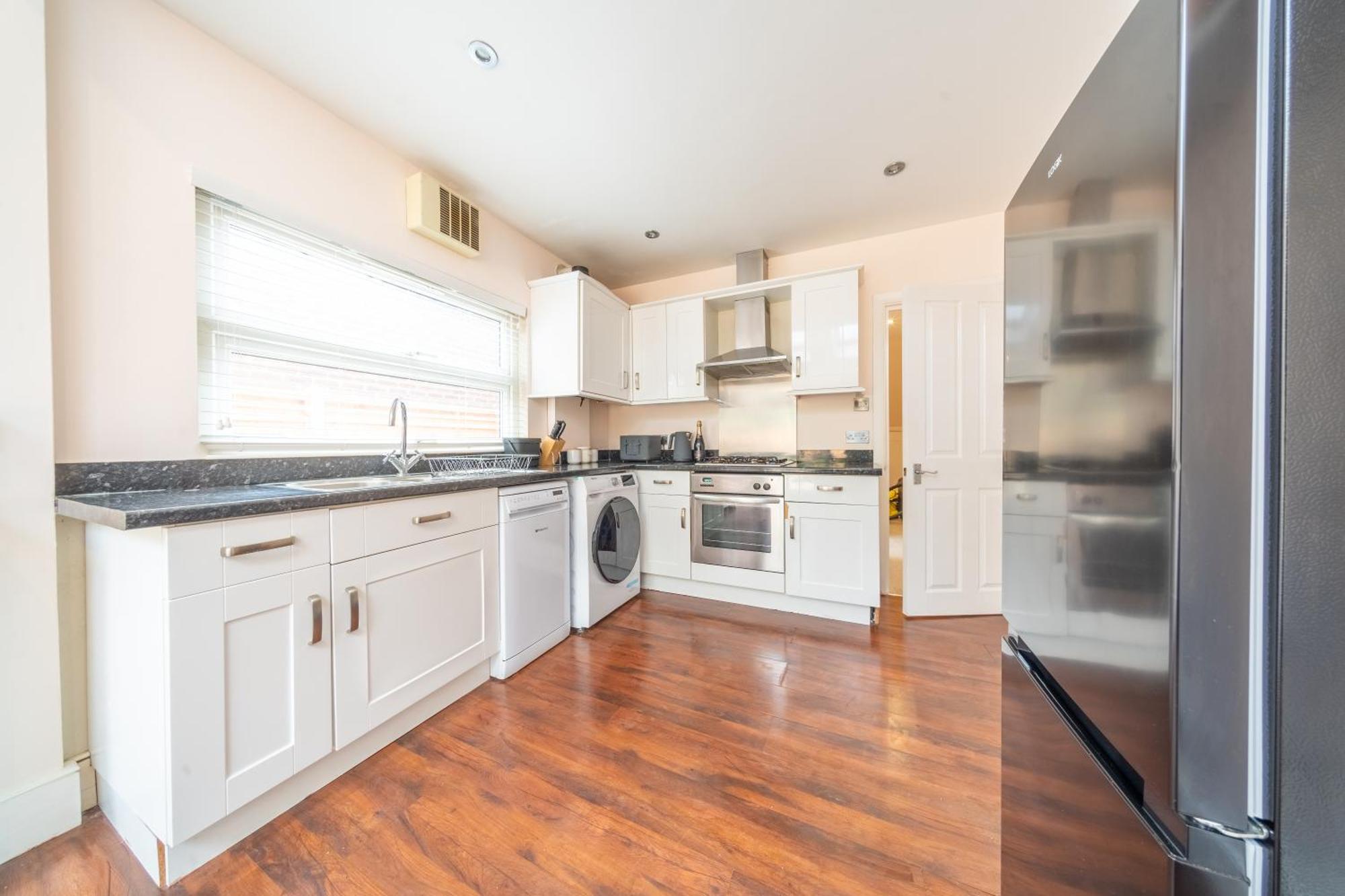 Beautiful 2 Bedroom With Private Garden In Wimbledon - Minutes From Central Лондон Екстер'єр фото