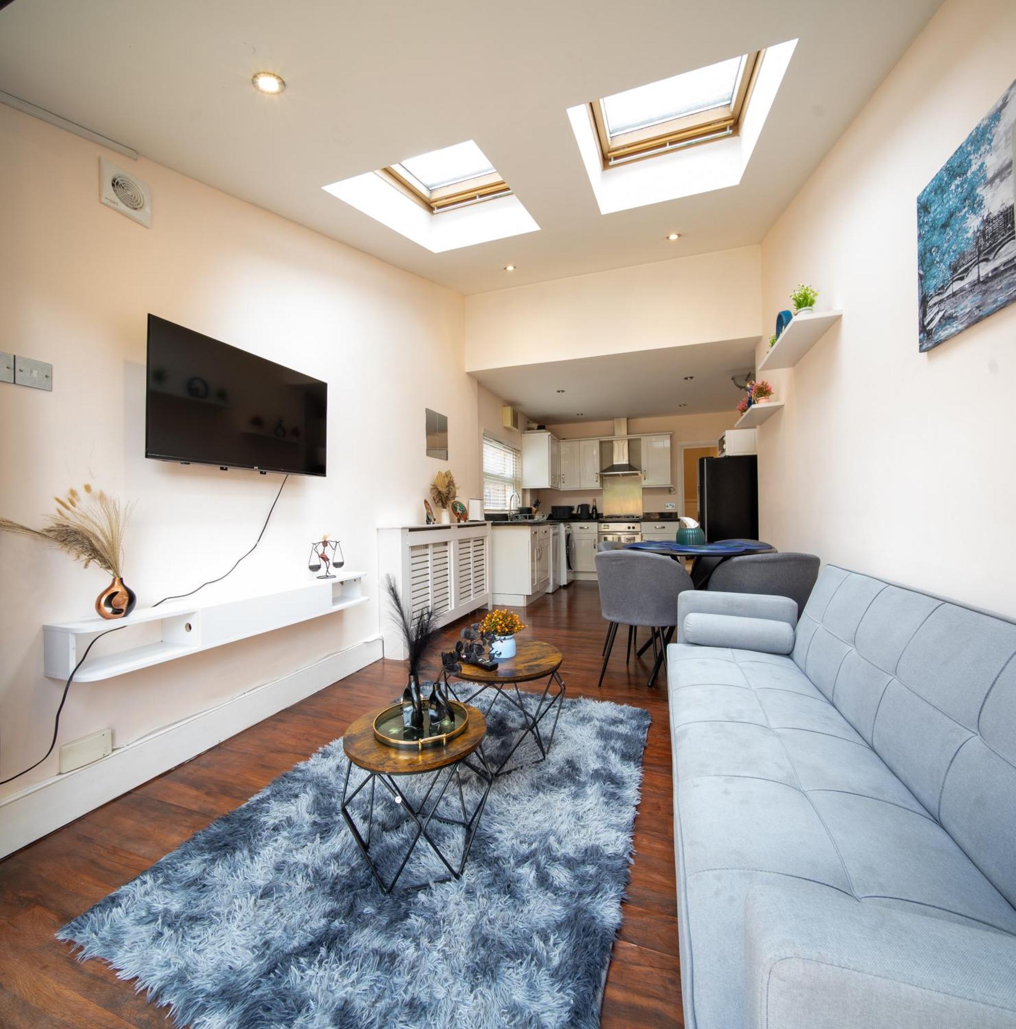 Beautiful 2 Bedroom With Private Garden In Wimbledon - Minutes From Central Лондон Екстер'єр фото