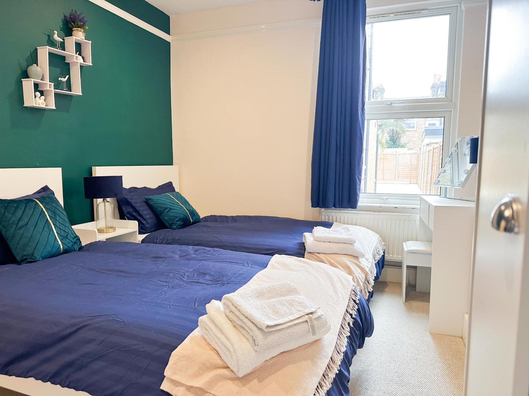 Beautiful 2 Bedroom With Private Garden In Wimbledon - Minutes From Central Лондон Екстер'єр фото